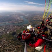 © La vallé du Rhône en paramoteur - <em>Fly In The Sky</em>