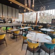 © Salle du restaurant - <em>Le Bruit qui Cour DR</em>