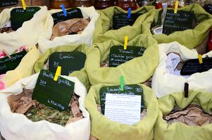 Marché hebdomadaire de Longes