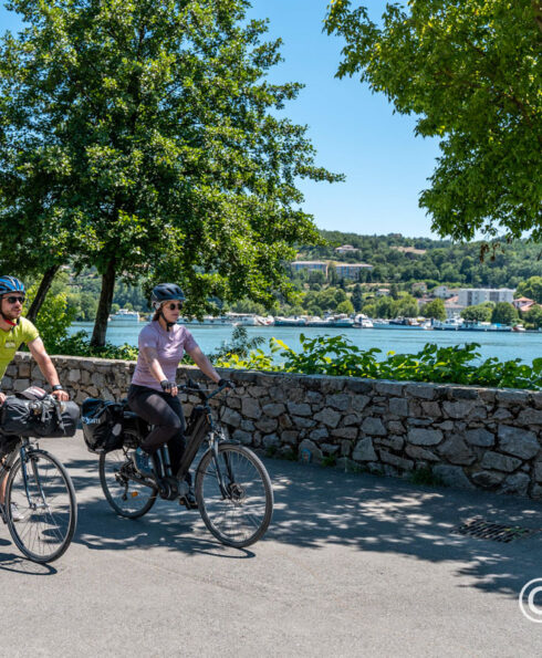 Couple sur la ViaRhôna